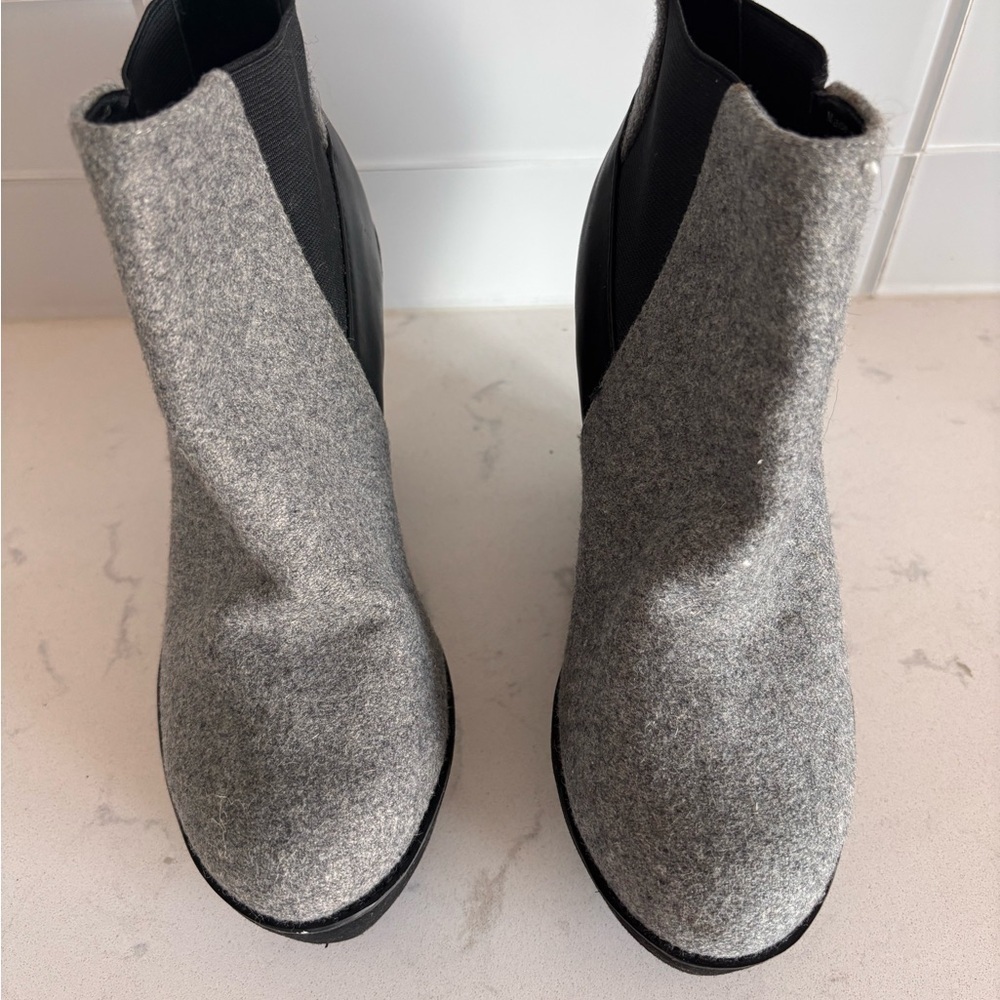Shelly’s London Gray and Black Women's Ankle Boots